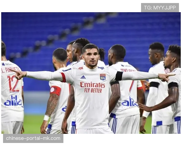 法国足协与教育部联合推出“校园足球周”，法甲各俱乐部派球员参与